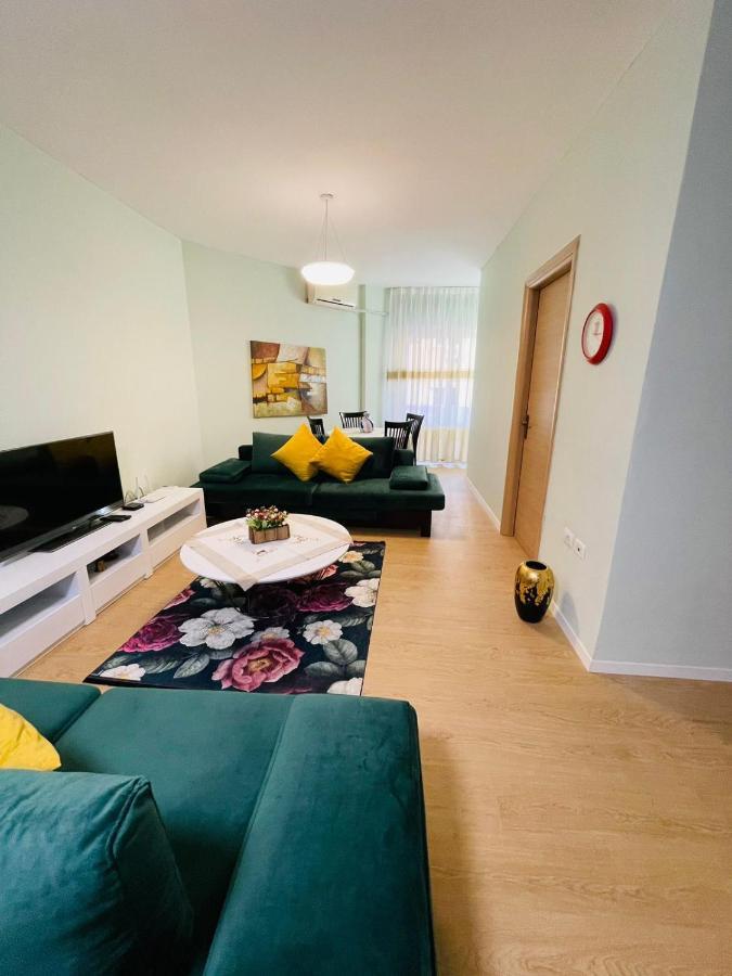 New Apartment In Center Of تيرانا المظهر الخارجي الصورة